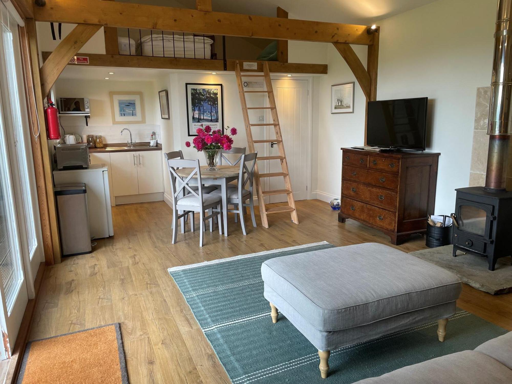 Stunning Cabin With Incredible Views Near Goodwood Rogate Bagian luar foto