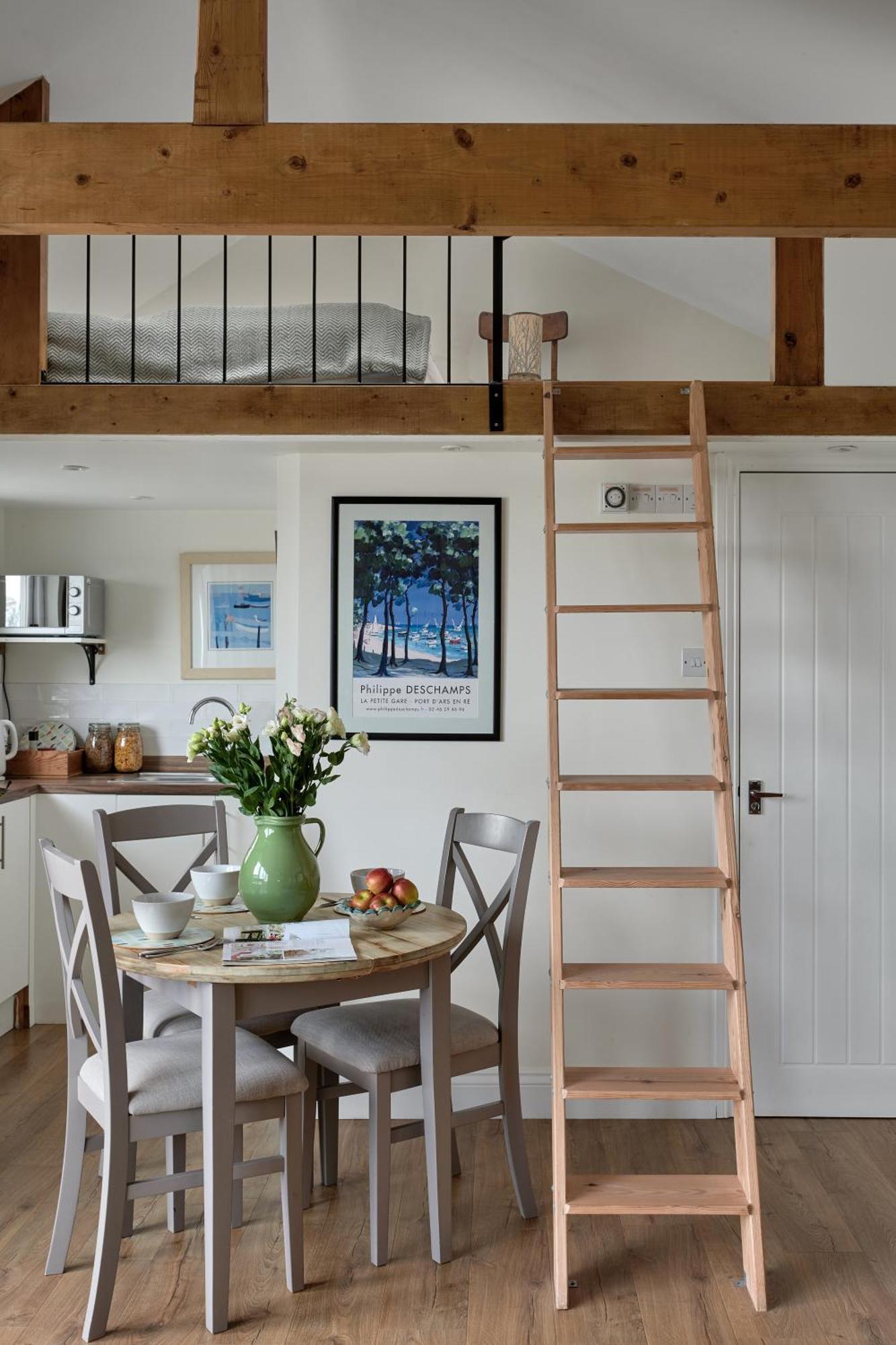 Stunning Cabin With Incredible Views Near Goodwood Rogate Bagian luar foto